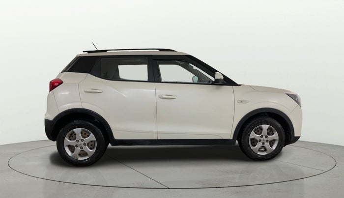 2022 Mahindra XUV300 W6 1.2 PETROL AMT, Petrol, Automatic, 89,973 km, Right Side View