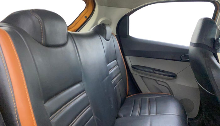 2016 Tata Tiago XT PETROL, Petrol, Manual, 70,339 km, Right Side Rear Door Cabin