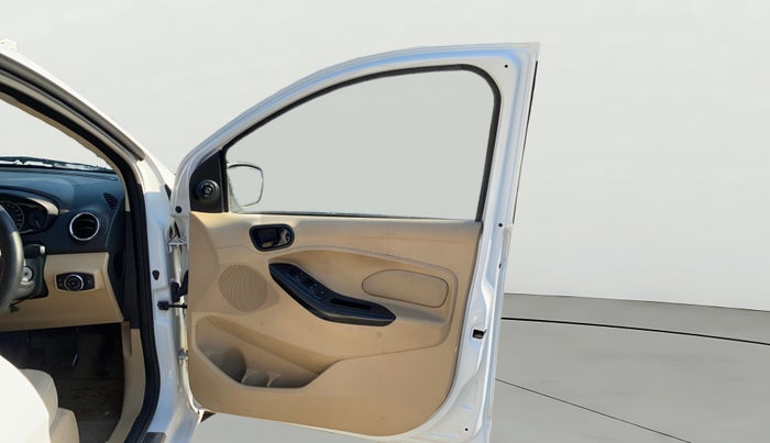 2018 Ford Figo Aspire Titanium 1.2 Ti-VCT Opt, Petrol, Manual, 33,865 km, RHS Front Door