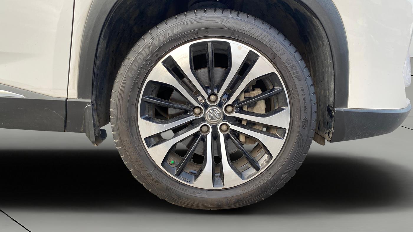 2022 MG HECTOR PLUS SHARP 1.5 PETROL TURBO CVT 6-STR, Petrol, Automatic, 76,670 km, Right Front Wheel