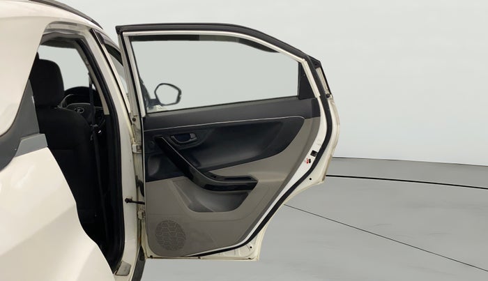 2019 Tata NEXON XM PETROL, CNG, Manual, 77,136 km, RHS Rear Door