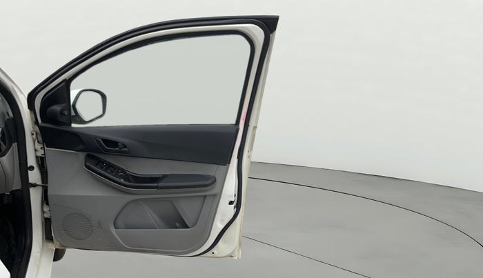 2021 Tata Tiago XTA PETROL, Petrol, Automatic, 39,004 km, RHS Front Door