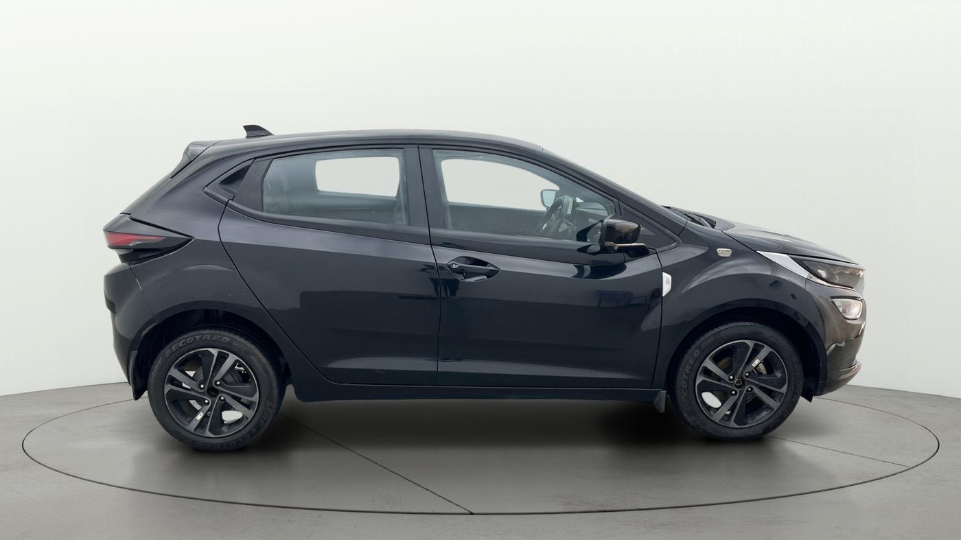2024 Tata ALTROZ XZA Plus (S) Lux Dark Edition, Petrol, Automatic, 23,295 km, Right Side View