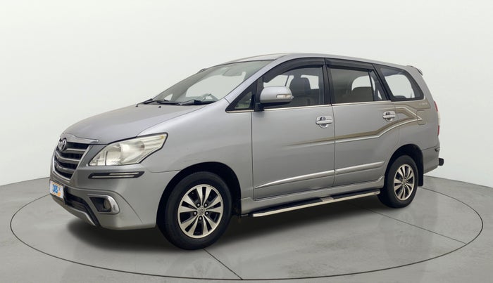 2015 Toyota Innova 2.5 VX 8 STR, Diesel, Manual, 1,02,630 km, Left Front Diagonal