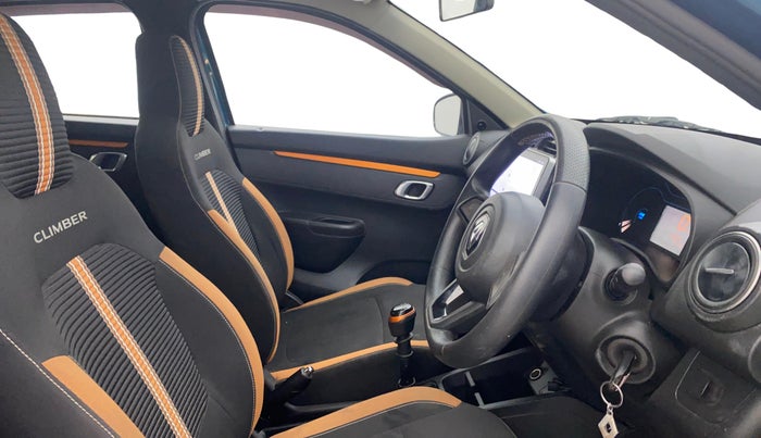 2020 Renault Kwid CLIMBER 1.0 (O), Petrol, Manual, 98,365 km, Right Side Front Door Cabin