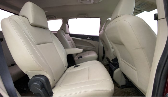 2018 Mahindra MARAZZO M8 7 STR, Diesel, Manual, 78,514 km, Right Side Rear Door Cabin