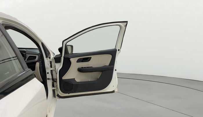 2022 Tata ALTROZ XT PETROL, Petrol, Manual, 78,792 km, RHS Front Door