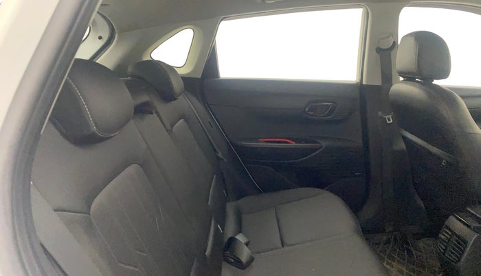 2021 Hyundai NEW I20 ASTA (O) 1.2 MT, Petrol, Manual, 69,787 km, Right Side Rear Door Cabin