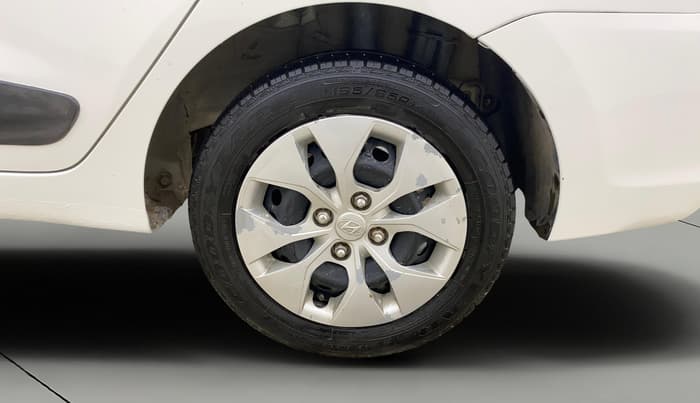 2015 Hyundai Xcent S 1.1 CRDI, Diesel, Manual, 1,21,244 km, Left Rear Wheel