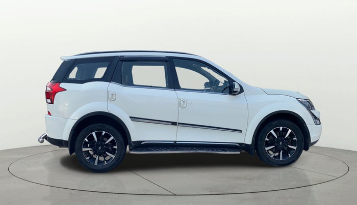 2019 Mahindra XUV500 W11 (O) AWD, Diesel, Manual, 63,104 km, Right Side View