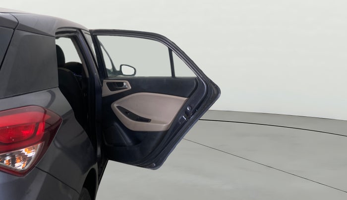 2015 Hyundai Elite i20 MAGNA 1.4 CRDI, Diesel, Manual, 1,17,805 km, RHS Rear Door