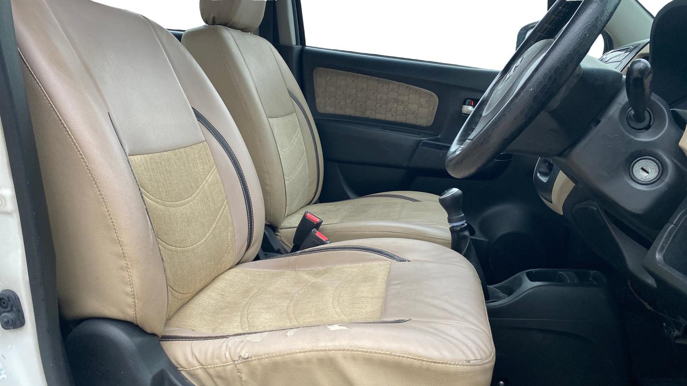 2017 Maruti Wagon R 1.0 VXI, Petrol, Manual, 56,051 km, Right Side Front Door Cabin