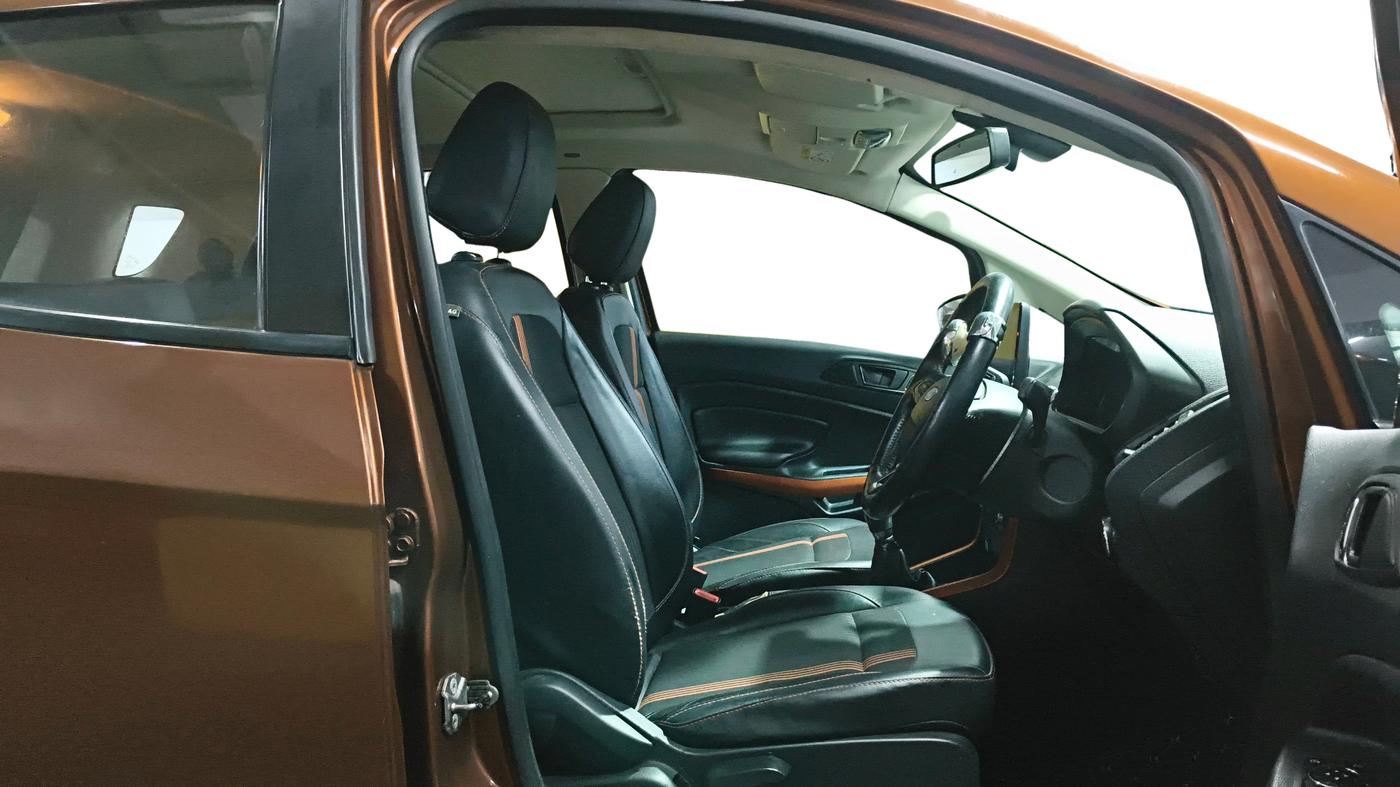 2019 Ford Ecosport TITANIUM 1.5L SPORTS(SUNROOF) DIESEL, Diesel, Manual, 1,09,797 km, Right Side Front Door Cabin