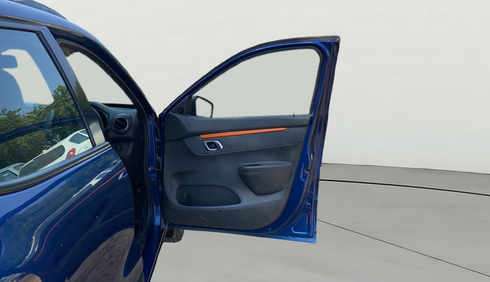 2020 Renault Kwid CLIMBER 1.0 (O), Petrol, Manual, 35,206 km, RHS Front Door