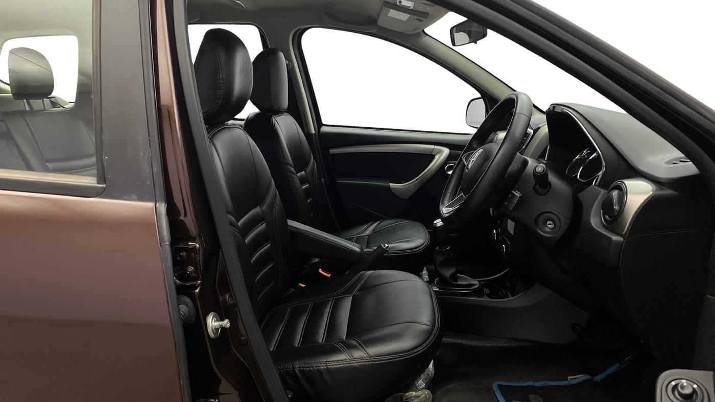 2021 Renault Duster RXZ 1.5 PETROL MT, Petrol, Manual, 26,909 km, Right Side Front Door Cabin