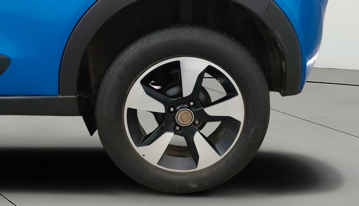 2018 Tata NEXON XZ PLUS DIESEL DUAL TONE, Diesel, Manual, 68,843 km, Left Rear Wheel