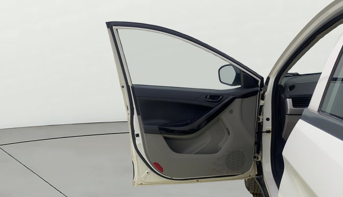 2019 Tata NEXON XM PETROL, Petrol, Manual, 59,736 km, LHS Front Door