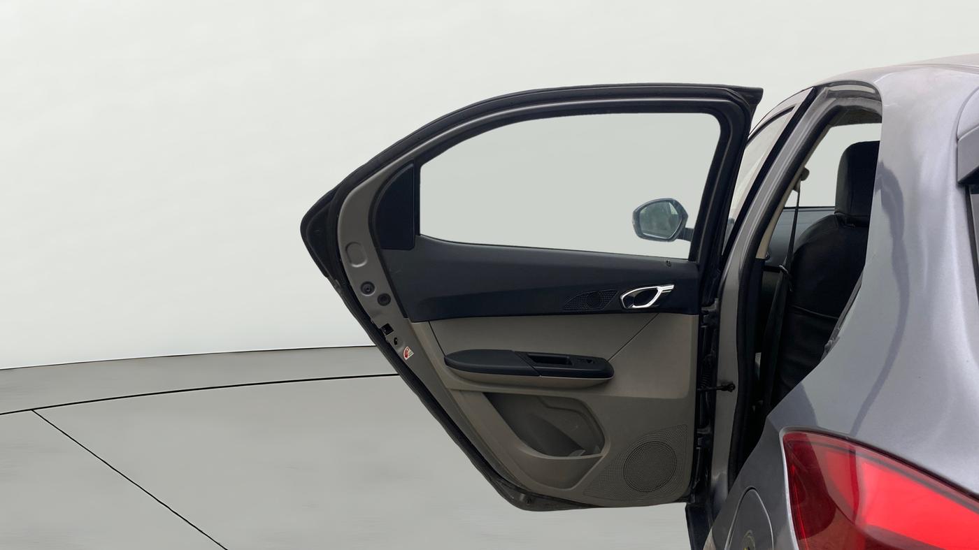 2018 Tata Tiago XZA PETROL, Petrol, Automatic, 70,276 km, LHS Rear Door