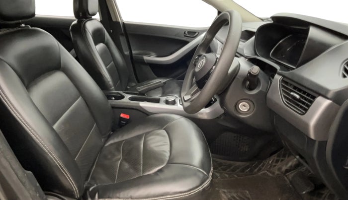 2021 Tata NEXON XMA SUNROOF PETROL, Petrol, Automatic, 86,573 km, Right Side Front Door Cabin