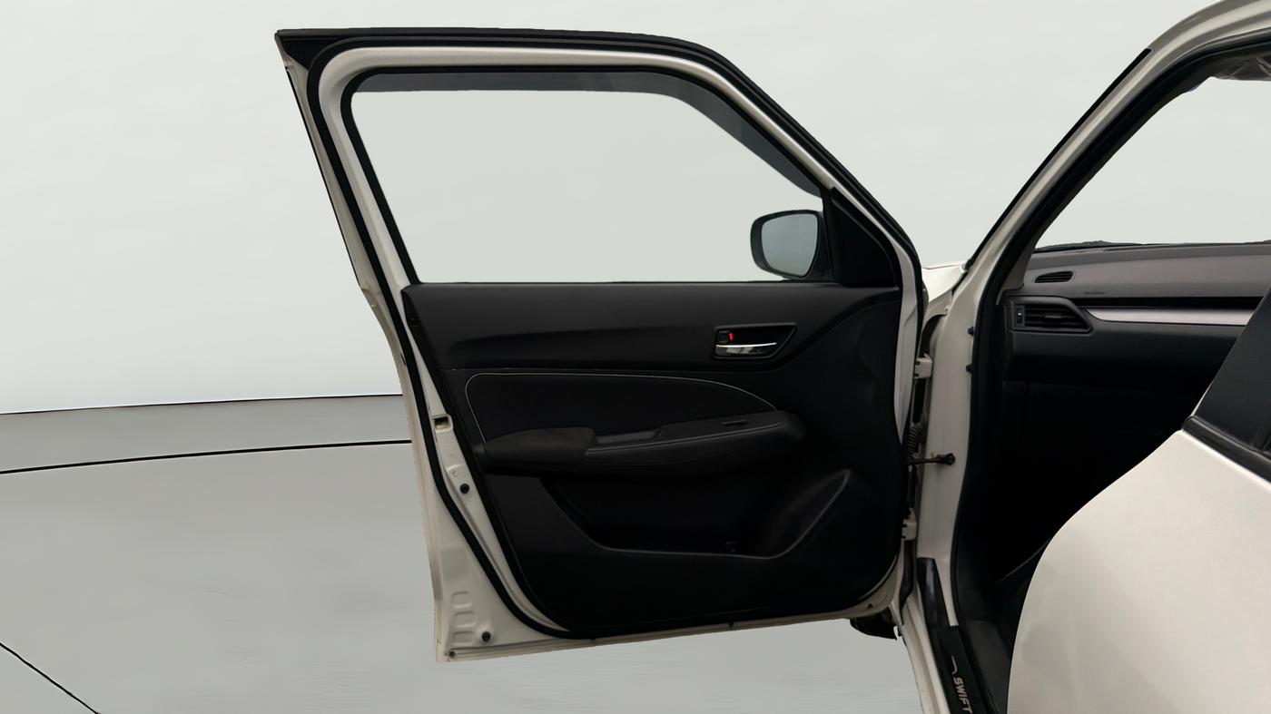 2024 Maruti Swift VXI, Petrol, Manual, 23,779 km, LHS Front Door
