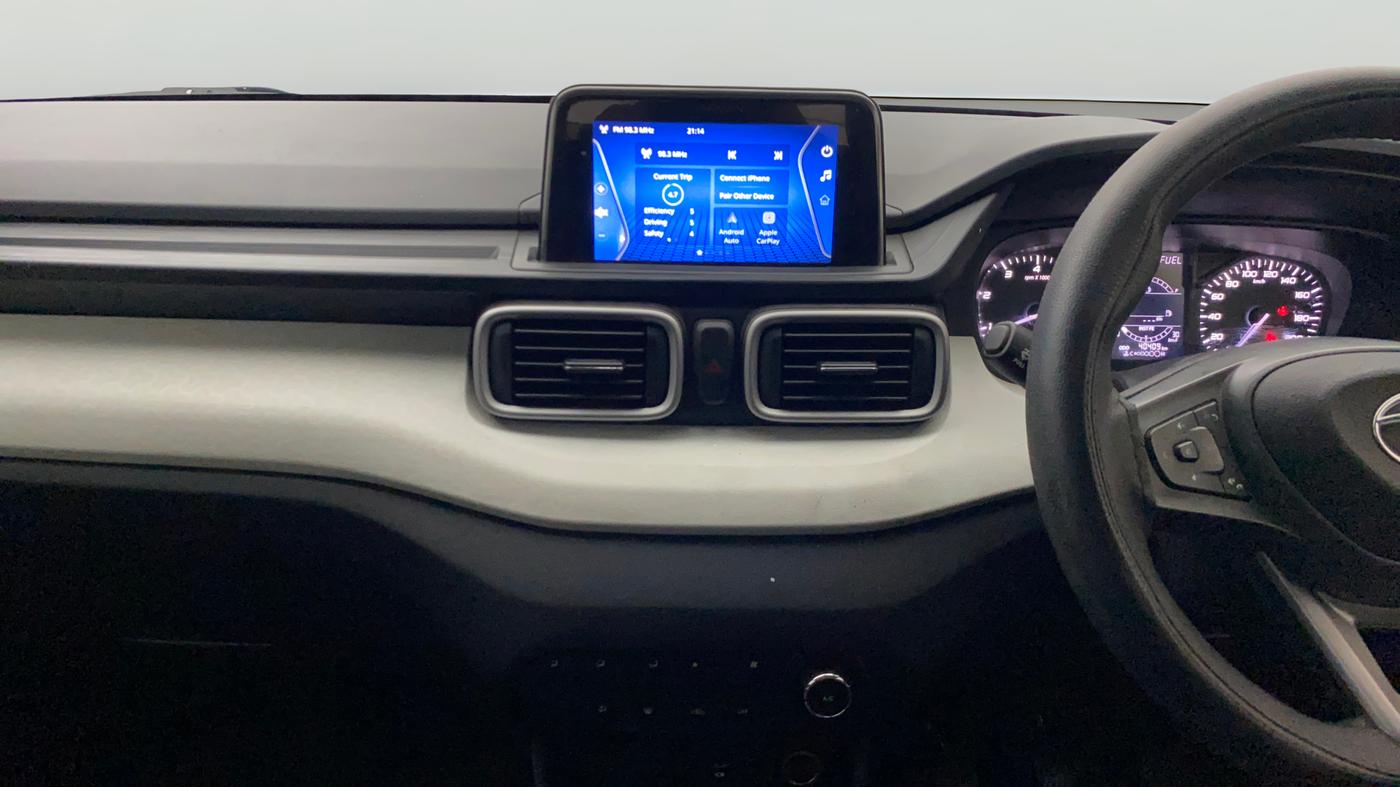 2023 Tata PUNCH ACCOMPLISHED DAZZLE CAMO MT, Petrol, Manual, 40,387 km, Air Conditioner