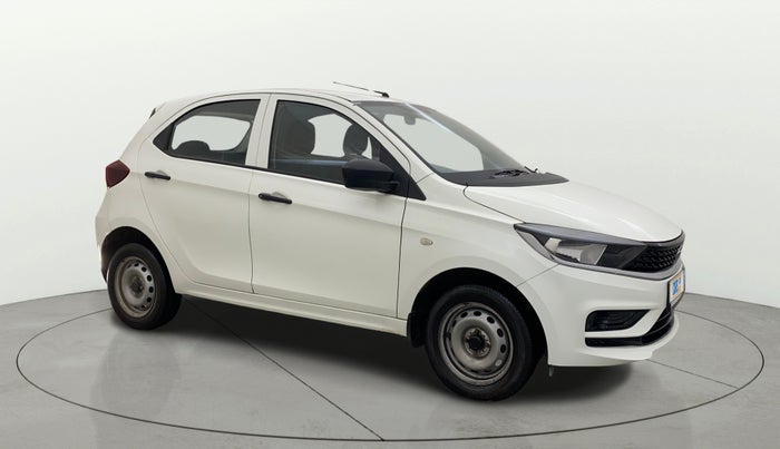 2022 Tata Tiago XM CNG, CNG, Manual, 24,609 km, Right Front Diagonal