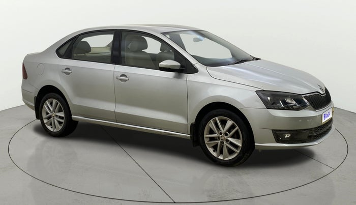 2017 Skoda Rapid STYLE 1.6 MPI AT, Petrol, Automatic, 46,339 km, Right Front Diagonal