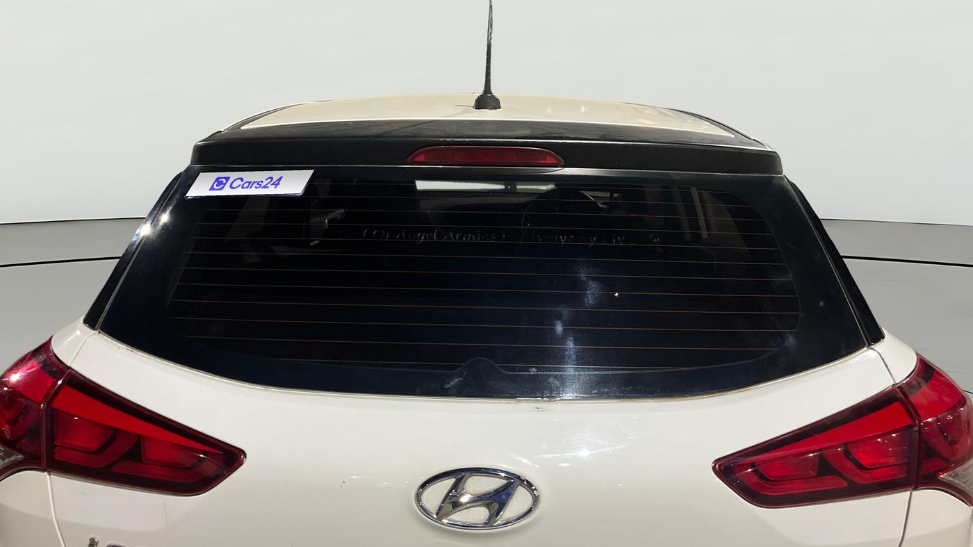 2017 Hyundai Elite i20 ASTA 1.2, Petrol, Manual, 99,594 km, Rear Windshield