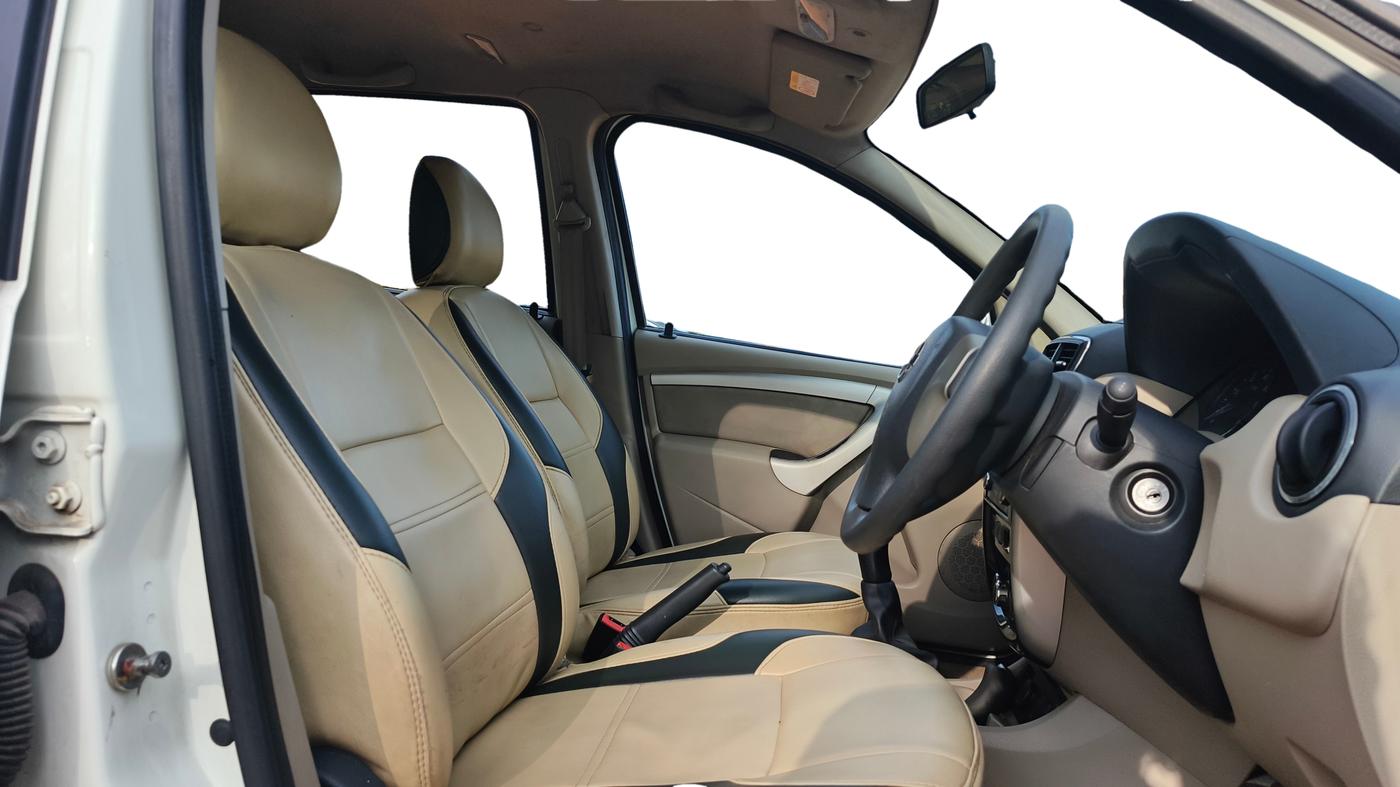 2015 Nissan Terrano XL (D), Diesel, Manual, 90,453 km, Right Side Front Door Cabin