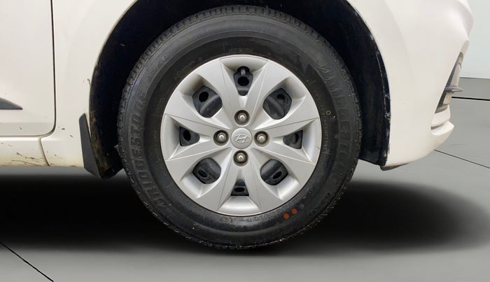 2020 Hyundai Elite i20 MAGNA PLUS 1.2, Petrol, Manual, 13,604 km, Right Front Wheel