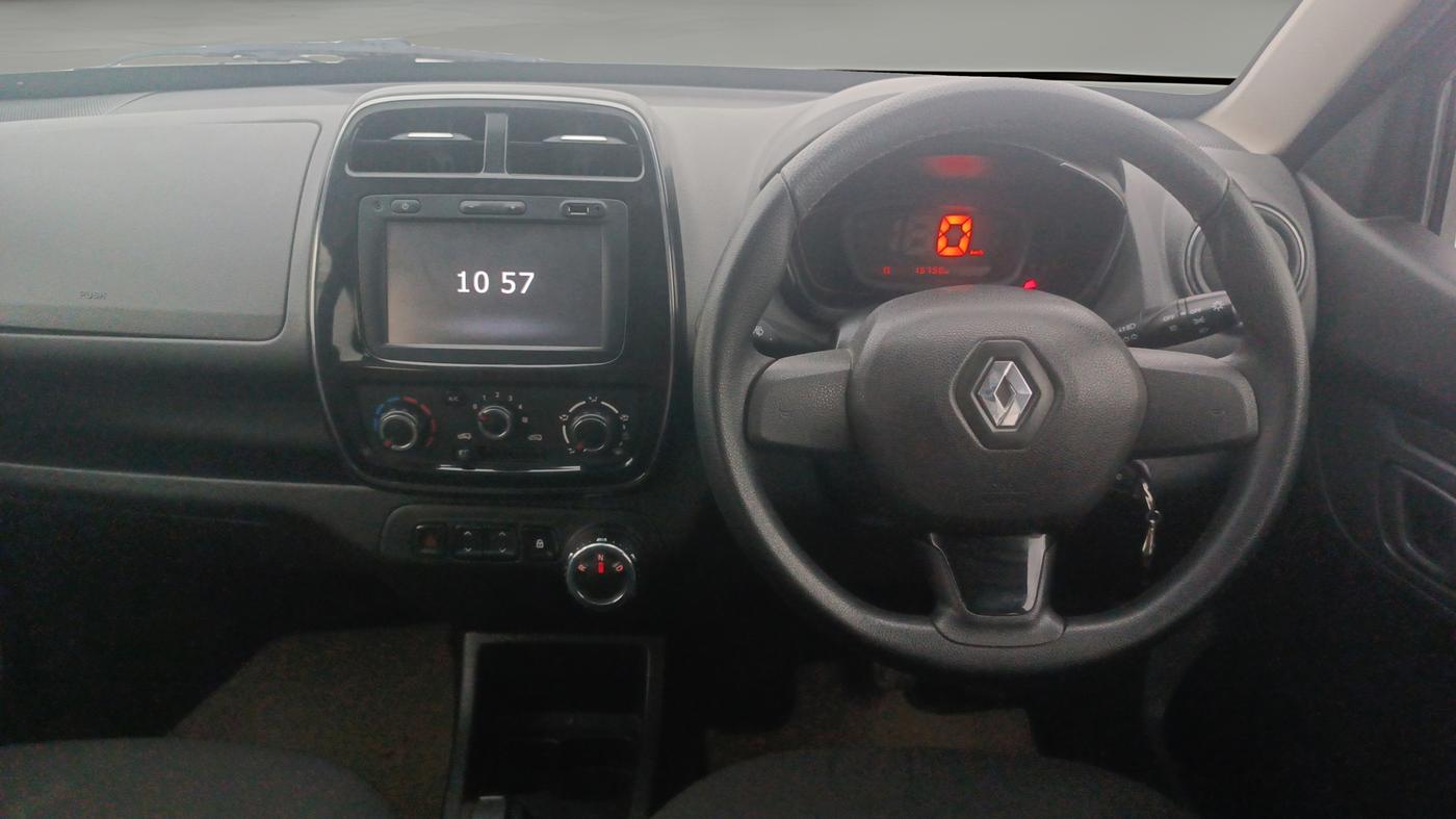 2017 Renault Kwid RXT 1.0 AMT, Petrol, Automatic, 15,755 km, Steering Wheel Close Up
