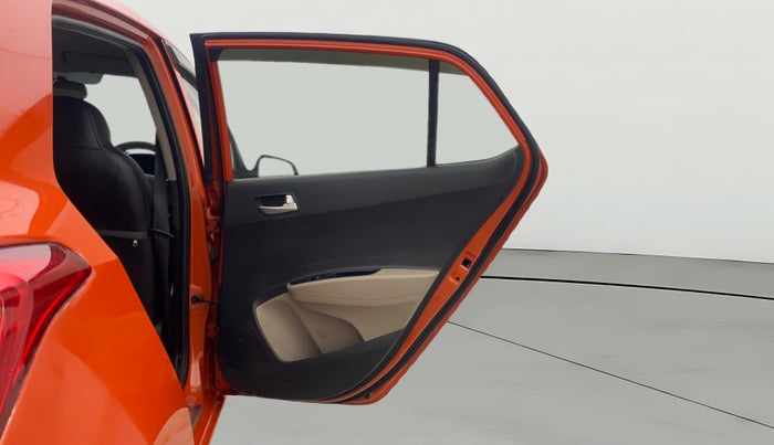 2017 Hyundai Grand i10 SPORTZ 1.2 KAPPA VTVT, Petrol, Manual, 1,43,469 km, RHS Rear Door