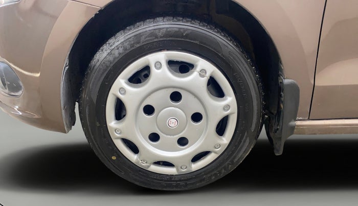 2014 Volkswagen Vento COMFORTLINE 1.5 AT, Diesel, Automatic, 82,598 km, Left Front Wheel