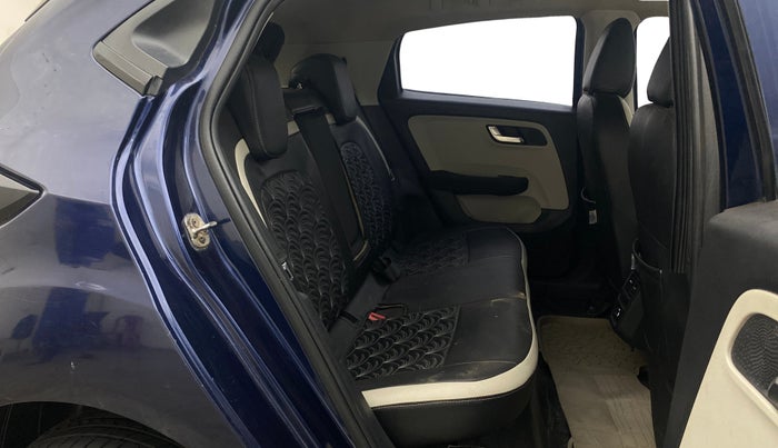 2023 Tata ALTROZ XZ DIESEL, Diesel, Manual, 98,222 km, Right Side Rear Door Cabin