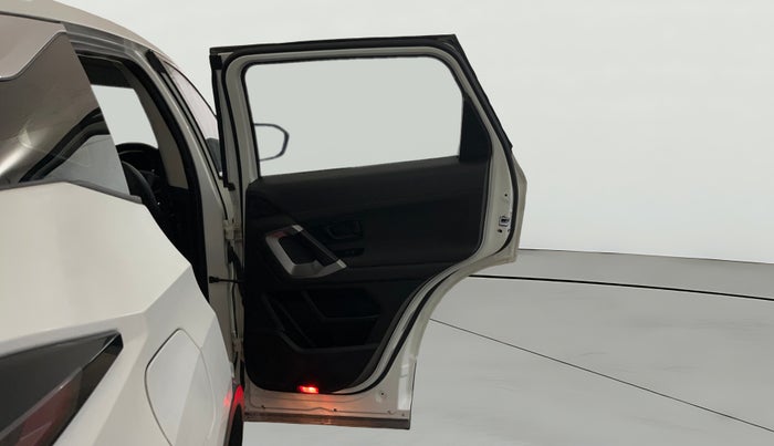 2020 Tata Harrier XM 2.0L KRYOTEC, Diesel, Manual, 95,786 km, RHS Rear Door