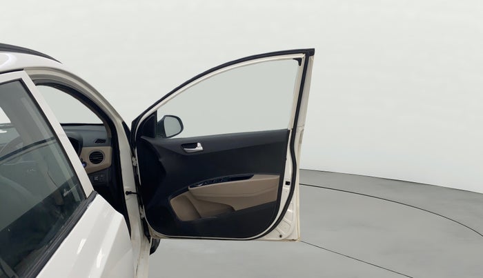 2016 Hyundai Grand i10 ASTA (O) AT 1.2 KAPPA VTVT, CNG, Automatic, 75,556 km, RHS Front Door