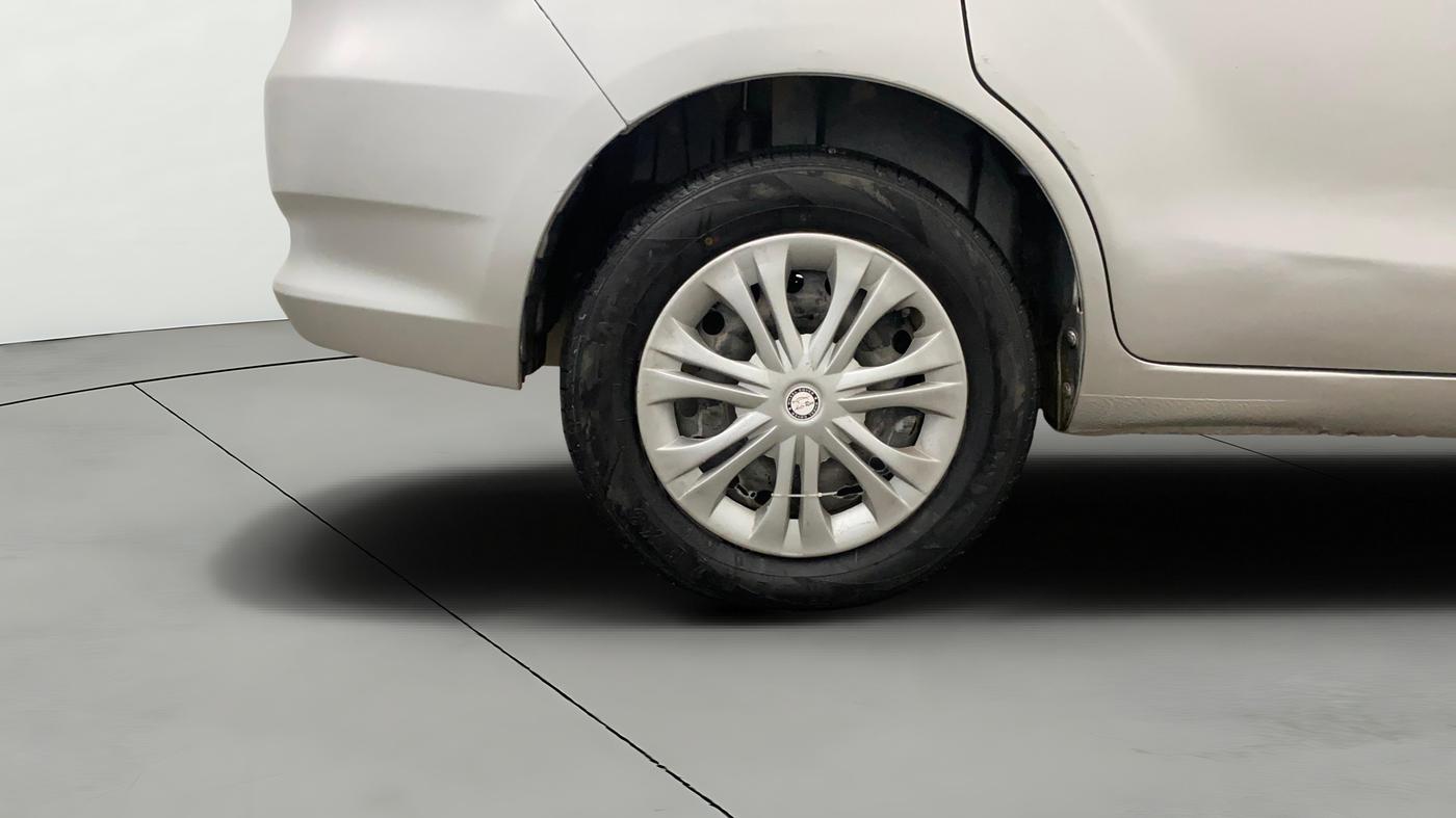 2016 Maruti Ertiga VDI SHVS, Diesel, Manual, 62,105 km, Right Rear Wheel