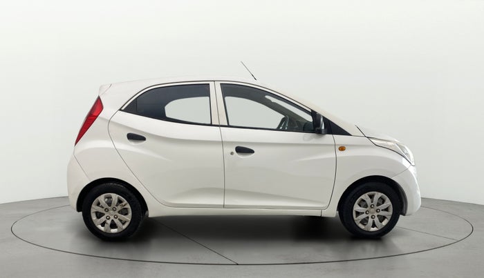 2015 Hyundai Eon MAGNA +, Petrol, Manual, 88,272 km, Right Side View