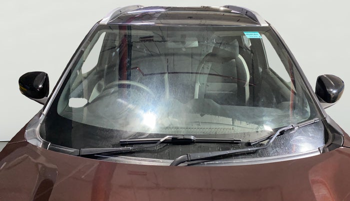 2021 Nissan MAGNITE XV TURBO CVT DUAL TONE, Petrol, Automatic, 1,02,983 km, Front Windshield