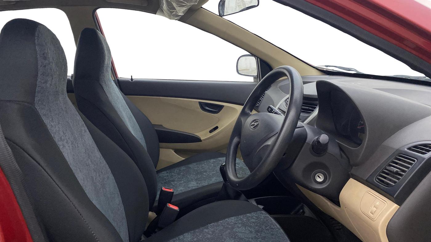 2018 Hyundai Eon ERA +, Petrol, Manual, 76,099 km, Right Side Front Door Cabin