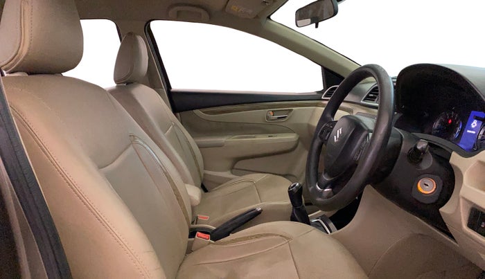 2018 Maruti Ciaz DELTA 1.5 SHVS MT PETROL, Petrol, Manual, 60,271 km, Right Side Front Door Cabin