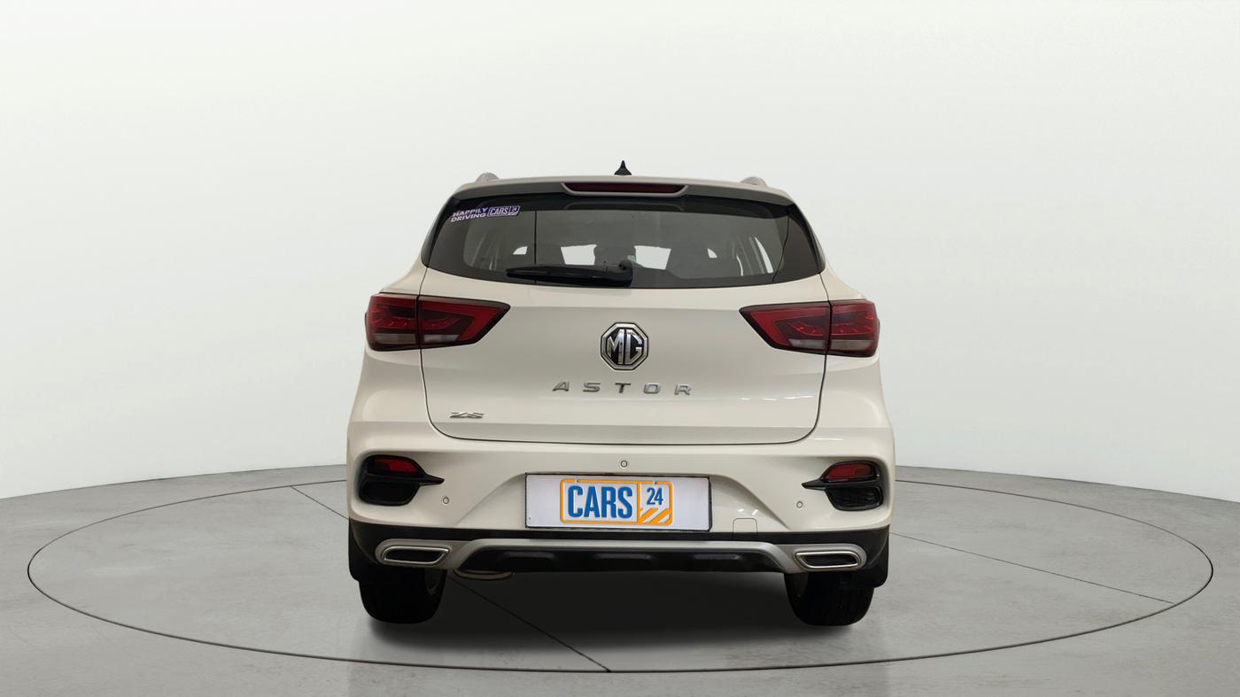 2024 MG ASTOR Select 1.5 MT (Ivory), Petrol, Manual, 11,319 km, Back/Rear
