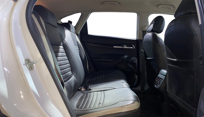 2022 KIA SELTOS HTK 1.5 PETROL, Petrol, Manual, 9,441 km, Right Side Rear Door Cabin