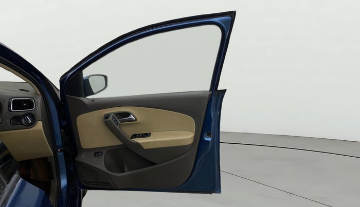 2017 Volkswagen Vento HIGHLINE 1.5 AT, Diesel, Automatic, 92,823 km, RHS Front Door