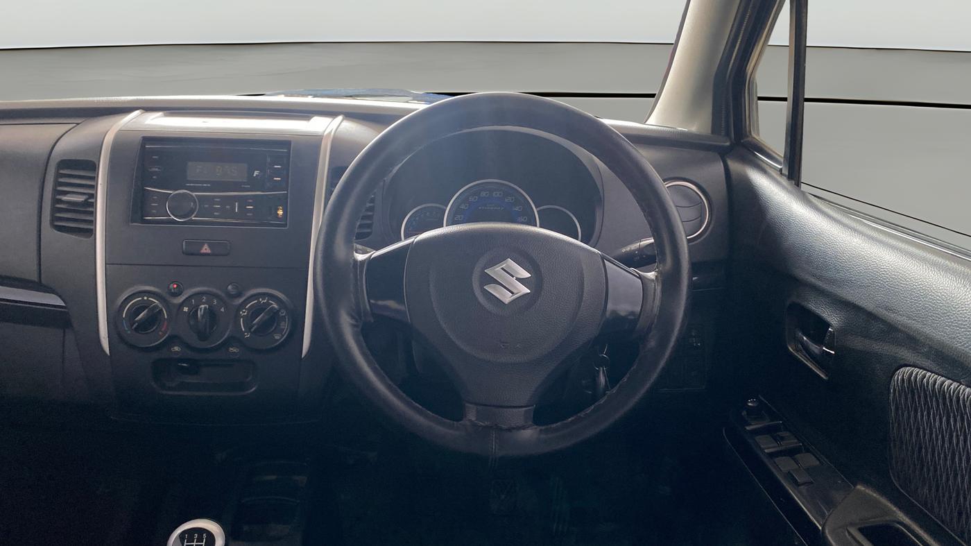 2014 Maruti Wagon R Stingray VXI, Petrol, Manual, 77,617 km, Steering Wheel Close Up