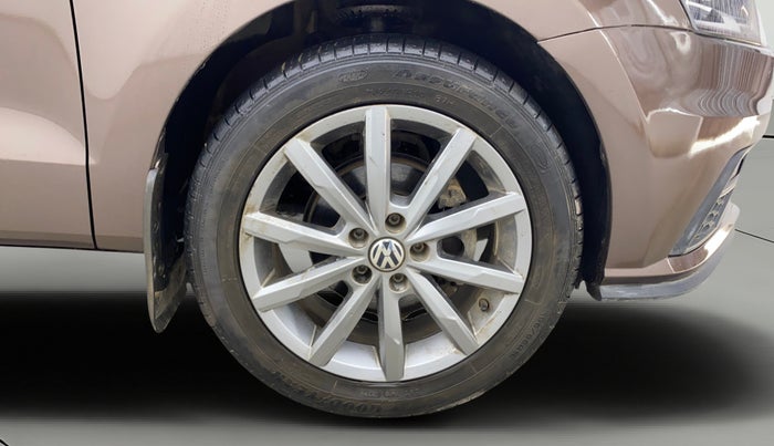 2021 Volkswagen Polo HIGHLINE PLUS 1.0, Petrol, Manual, 38,721 km, Right Front Wheel