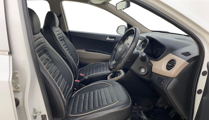 2017 Hyundai Grand i10 SPORTZ U2 1.2 CRDI, Diesel, Manual, 42,102 km, Right Side Front Door Cabin