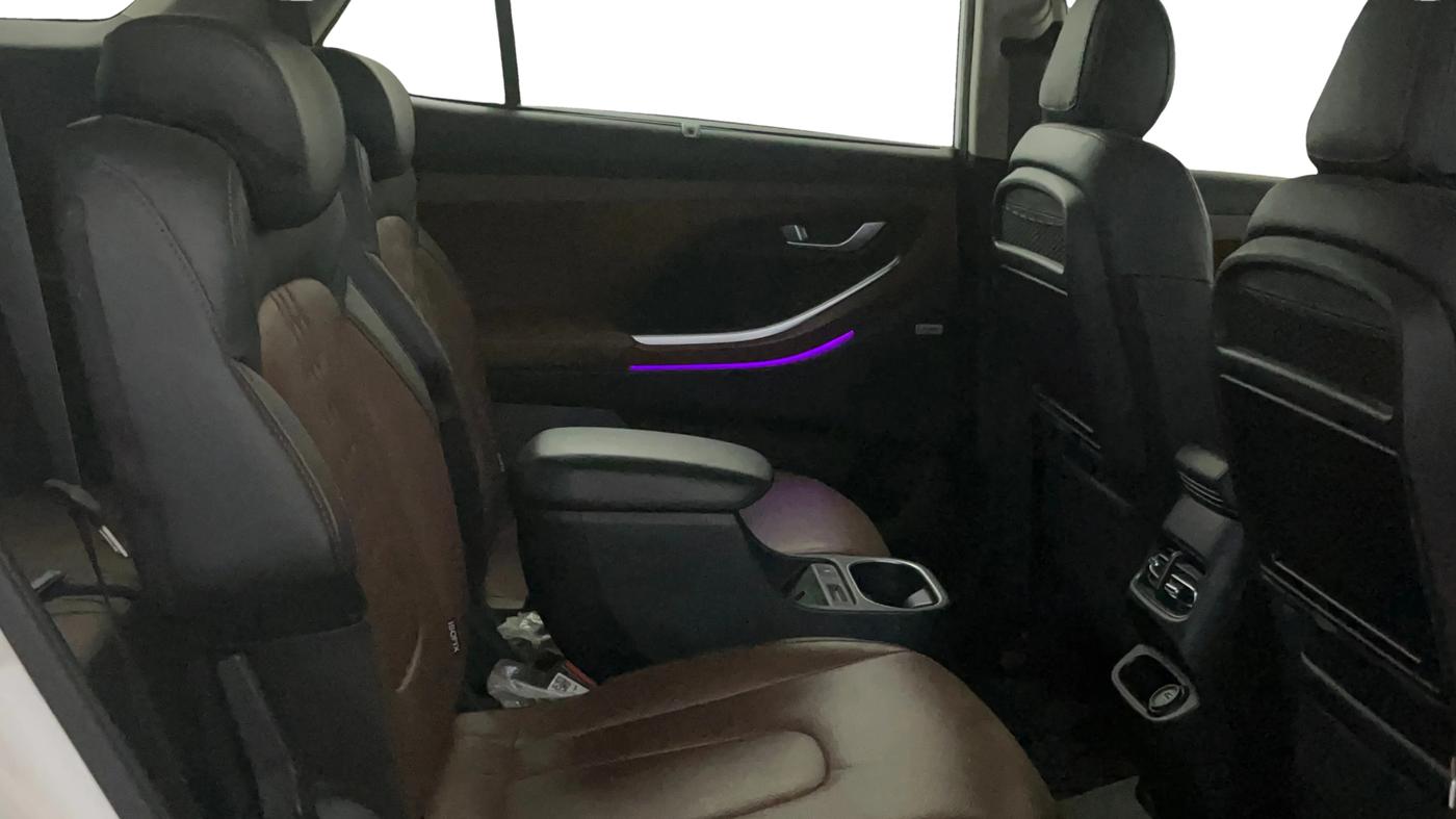 2021 Hyundai ALCAZAR 1.5 SIGNATURE (O) AT 6STR, Diesel, Automatic, 74,760 km, Right Side Rear Door Cabin