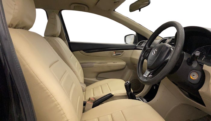 2014 Maruti Ciaz VXI+, Petrol, Manual, 91,661 km, Right Side Front Door Cabin