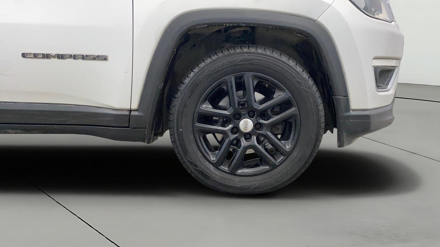 2017 Jeep Compass LIMITED (O) 2.0 DIESEL, Diesel, Manual, 91,339 km, Right Front Wheel